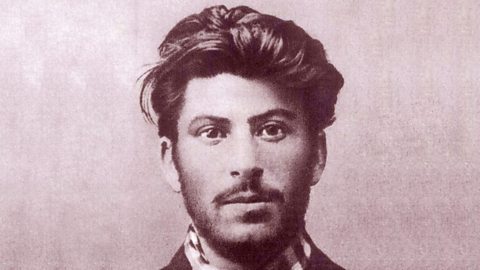 ‘স্তালিন – হিস্ট্রি অ্যান্ড ক্রিটিক অফ আ ব্ল্যাক লেজেন্ড’: একটি শ্রদ্ধার্ঘ্য